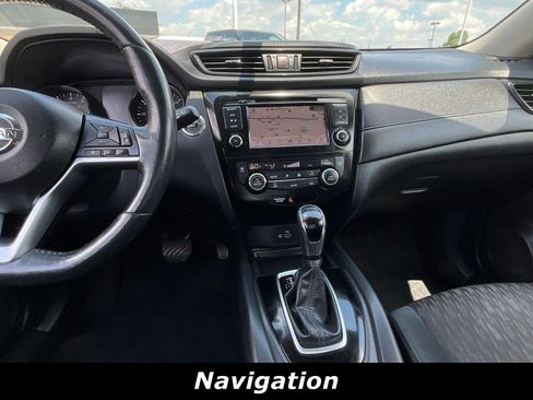 Used 2018 Nissan Rogue SV w/ Premium Package AWD/4WD image 9
