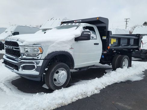New 2024 RAM 5500 Tradesman RWD image 21