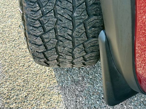 Used 2022 Nissan Frontier PRO-4X w/ Technology Package image 40