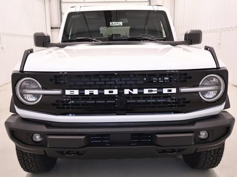New 2026 Ford Bronco Outer Banks w/ Black Appearance Package AWD/4WD image 4
