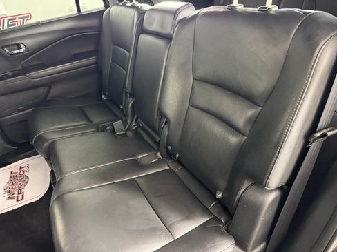 Used 2018 Honda Pilot Touring image 37