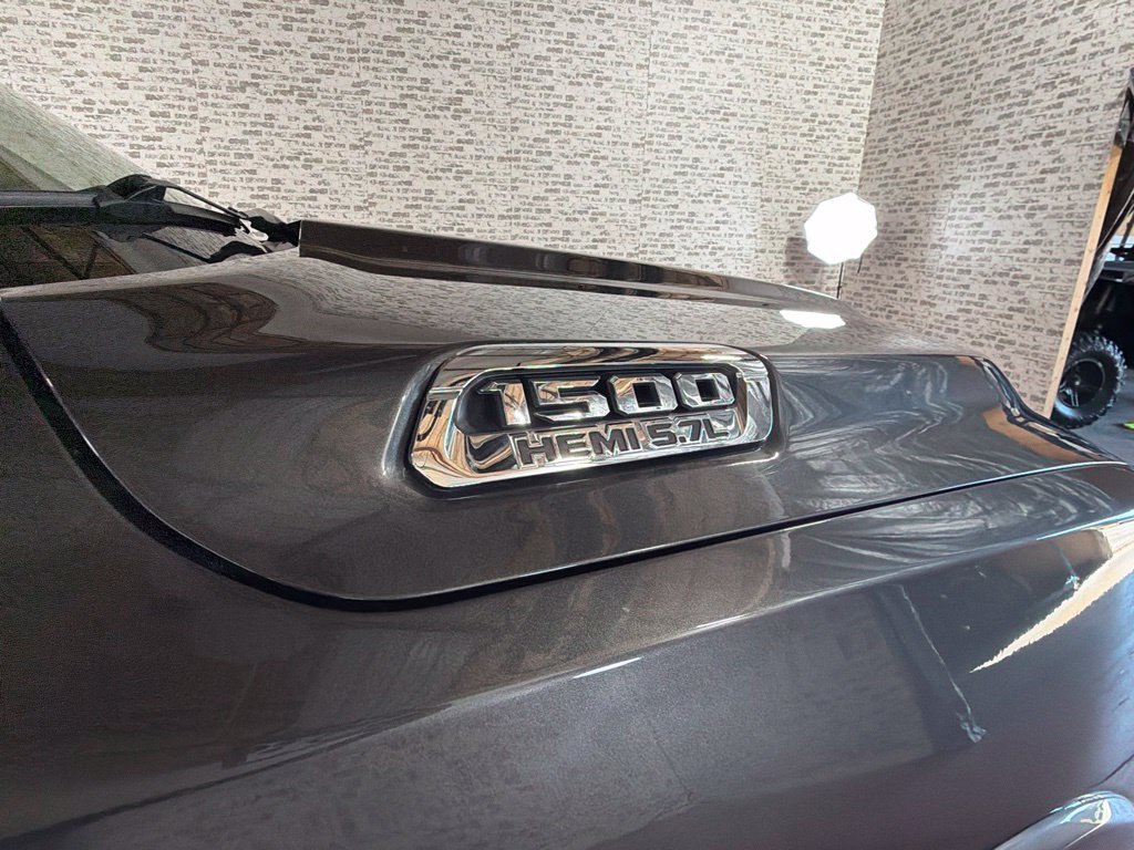 Used 2022 RAM 1500 Laramie AWD/4WD image 11