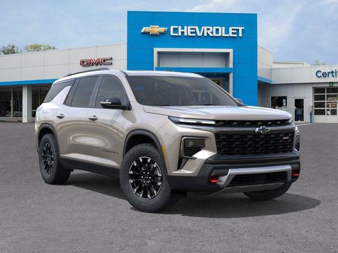 New 2026 Chevrolet Traverse Z71 w/ Driver Confidence Package AWD/4WD image 7
