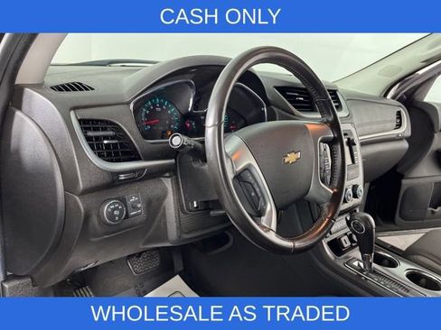 Used 2017 Chevrolet Traverse LT w/ Style and Technology Package image 16
