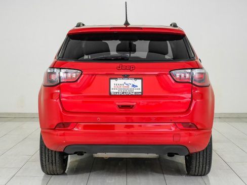 Used 2023 Jeep Compass Limited image 7