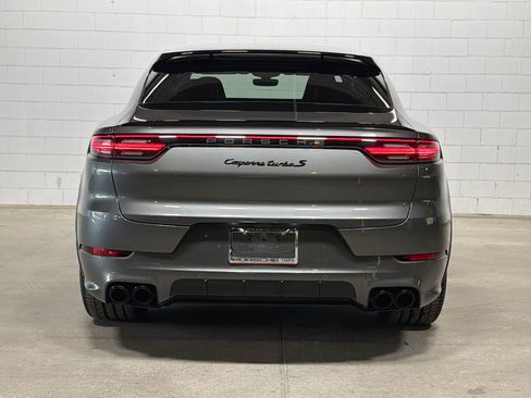 Certified 2023 Porsche Cayenne Turbo S AWD/4WD image 8