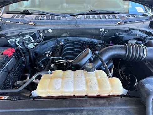 Certified 2018 Ford F150 Lariat image 29