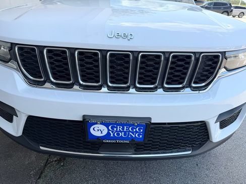 Used 2023 Jeep Grand Cherokee Laredo w/ Luxury Tech Group I AWD/4WD image 23