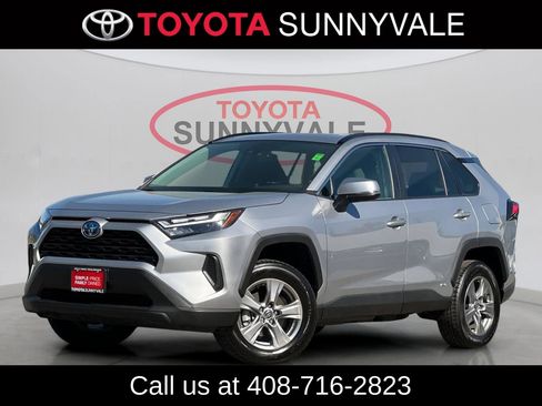 Certified 2022 Toyota RAV4 XLE w/ Convenience Package image 2