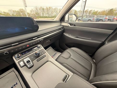 Used 2025 Hyundai Palisade SEL AWD/4WD image 23