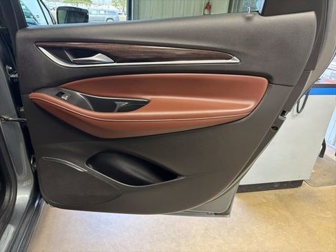 Used 2021 Buick Enclave Avenir w/ Avenir Technology Package image 28