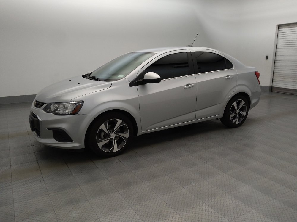 Used 2020 Chevrolet Sonic Premier FWD image 2