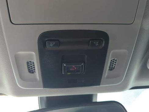 Used 2024 Toyota Camry SE image 20