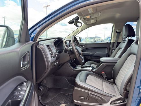 Used 2019 Chevrolet Colorado Z71 AWD/4WD image 11