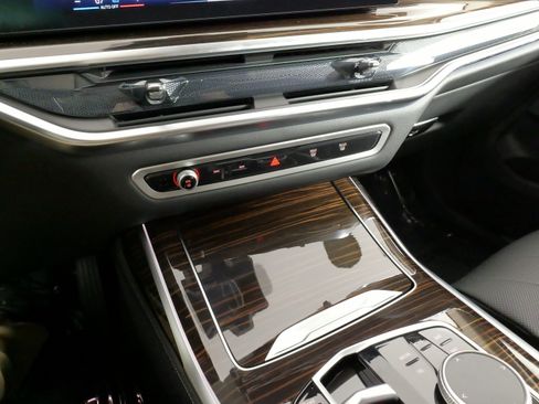 Used 2026 BMW X7 xDrive40i AWD/4WD image 56