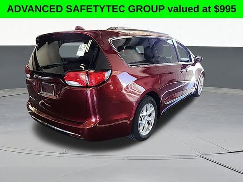 Used 2020 Chrysler Pacifica Touring-L w/ Tire & Wheel Group image 6