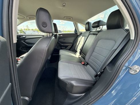 Used 2025 Volkswagen Jetta SE FWD image 22