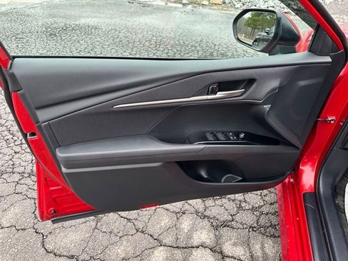 Used 2025 Toyota Camry LE w/ Convenience Package image 26