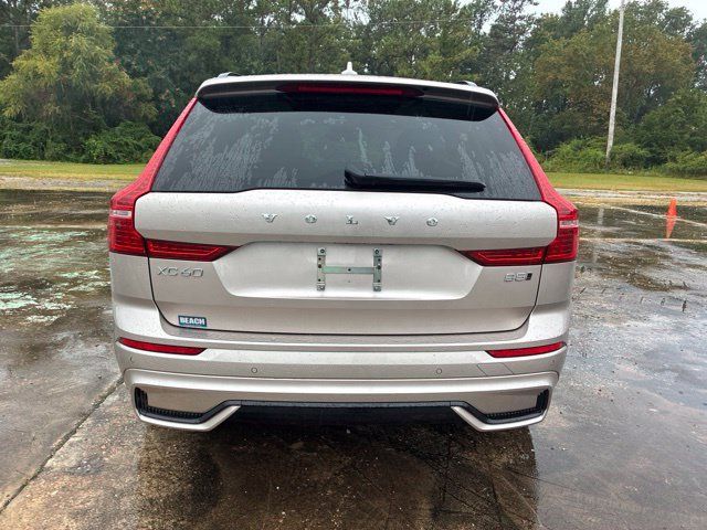 Used 2024 Volvo XC60 B5 Core w/ Climate Package AWD/4WD image 4