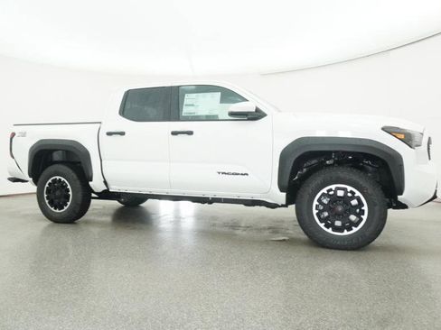 New 2026 Toyota Tacoma TRD Off-Road AWD/4WD image 70