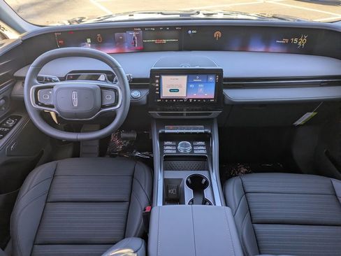 New 2026 Lincoln Nautilus Reserve image 17