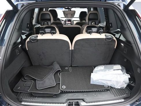 New 2026 Volvo XC90 T8 Ultra w/ Protection Package Premier image 24