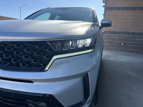 Used 2023 Kia Sorento EX image 10