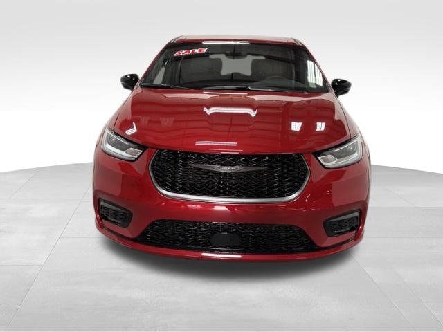 New 2026 Chrysler Pacifica Select FWD image 3