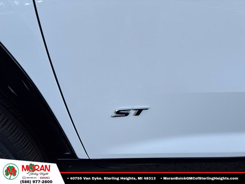 Used 2026 Buick Enclave Sport Touring FWD image 11