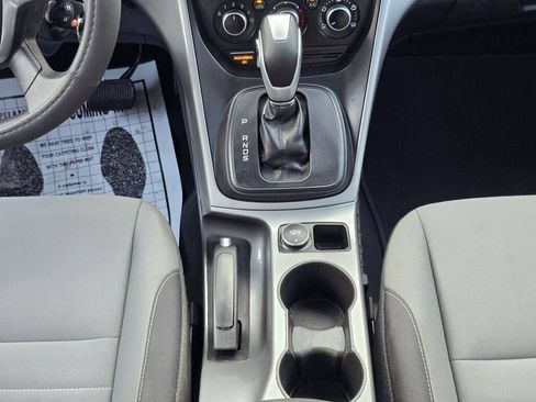 Used 2015 Ford Escape SE FWD image 16