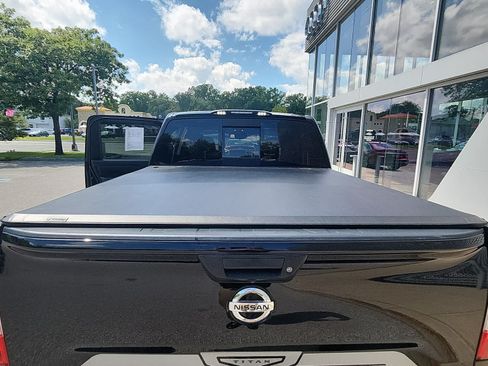 Used 2021 Nissan Titan SV w/ SV Convenience Package AWD/4WD image 19