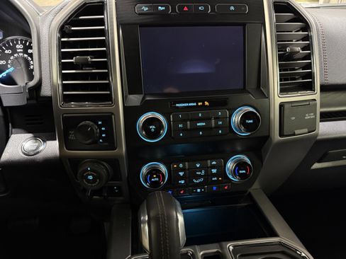 Used 2019 Ford F150 Platinum w/ Equipment Group 701A Luxury image 14