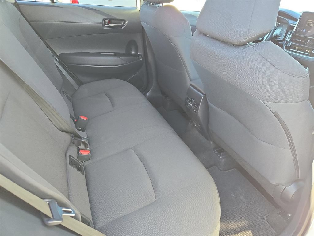 Used 2024 Toyota Corolla Cross LE FWD image 18