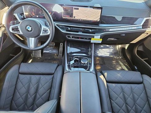 Used 2026 BMW X5 xDrive40i w/ M Sport Package image 17