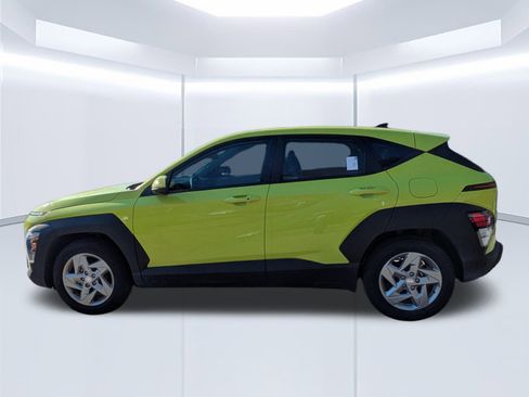 Certified 2025 Hyundai Kona SE image 6