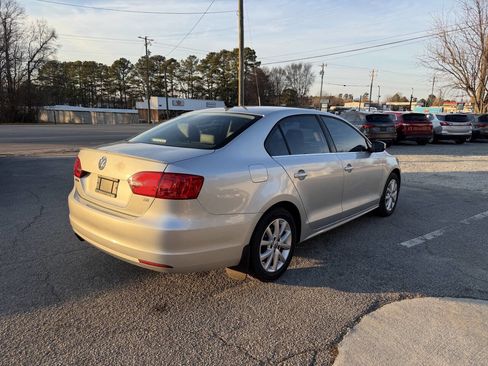 Used 2014 Volkswagen Jetta SE image 6