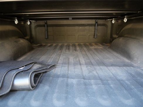 Used 2016 RAM 1500 Laramie w/ Convenience Group image 10