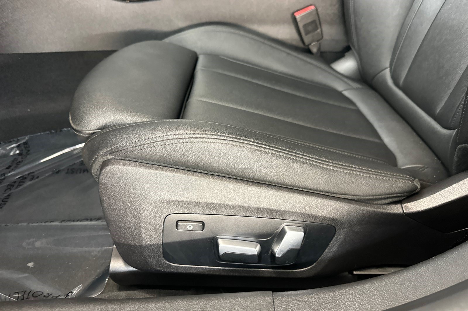 Used 2020 BMW 330i Sedan w/ Driving Assistance Package RWD image 14