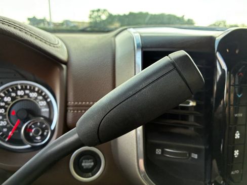 Used 2023 RAM 3500 Laramie AWD/4WD image 17