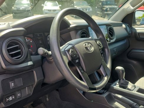 Used 2021 Toyota Tacoma SR AWD/4WD image 21