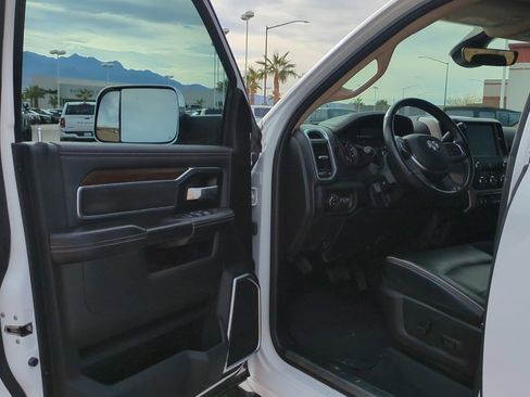 Used 2022 RAM 2500 Laramie w/ Cold Weather Group image 12