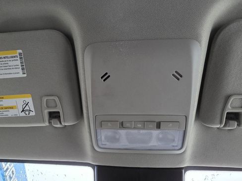 Used 2021 Buick Encore Preferred w/ Safety Package image 18