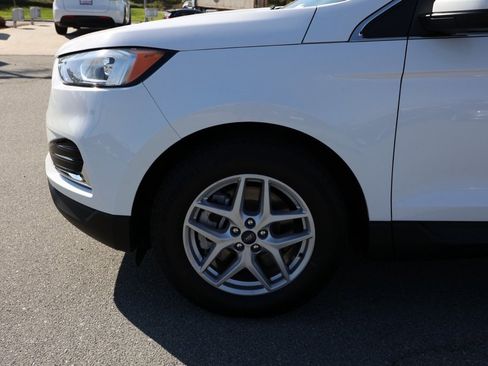 Used 2022 Ford Edge SEL image 11