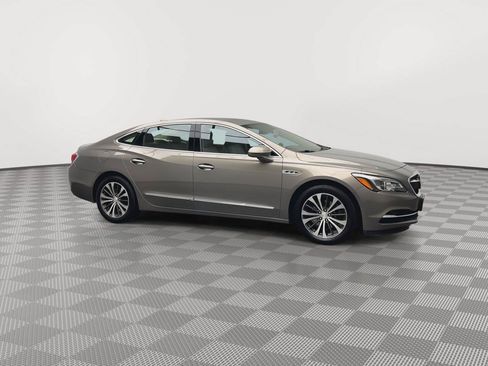 Used 2017 Buick LaCrosse Essence FWD image 38