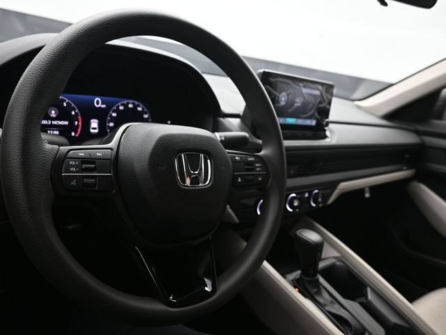 Used 2025 Honda Accord LX image 10