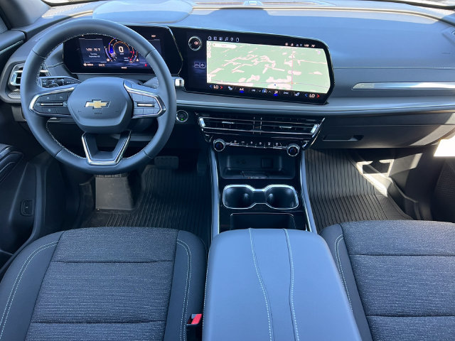 New 2026 Chevrolet Traverse LT w/ Driver Confidence Package AWD/4WD image 3