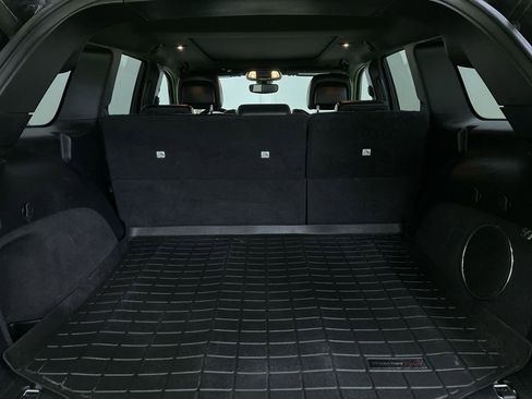 Used 2017 Jeep Grand Cherokee Overland image 30