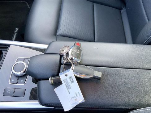 Used 2016 Mercedes-Benz E 350 4MATIC Sedan image 14