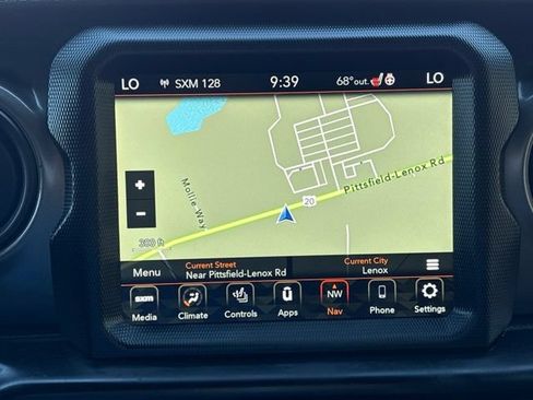Used 2022 Jeep Wrangler Unlimited Sport w/ Sun And Sound Package AWD/4WD image 9