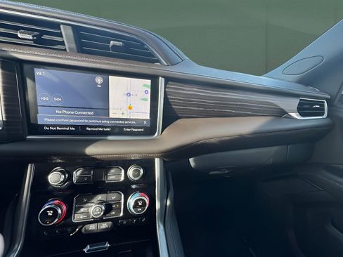 Used 2021 GMC Yukon XL Denali image 21